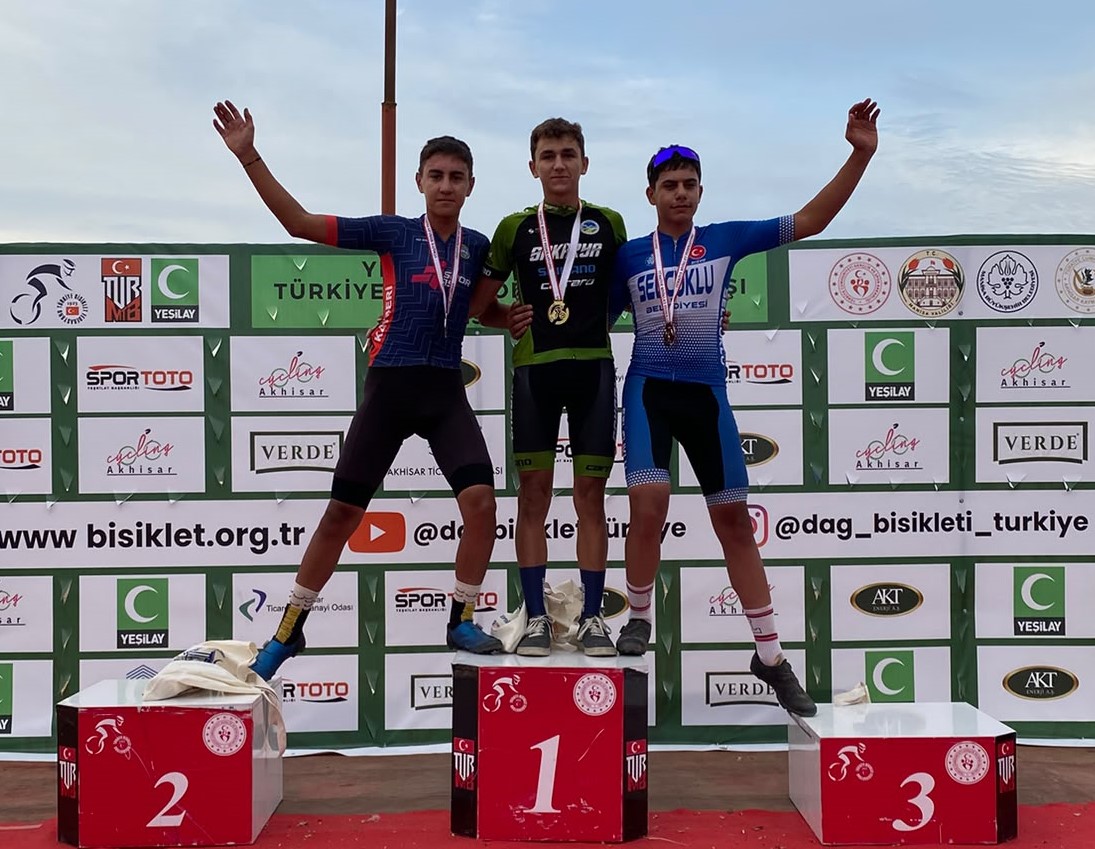 Büyükşehir’in pedalları Türkiye Şampiyonası’nda madalyaları topladı