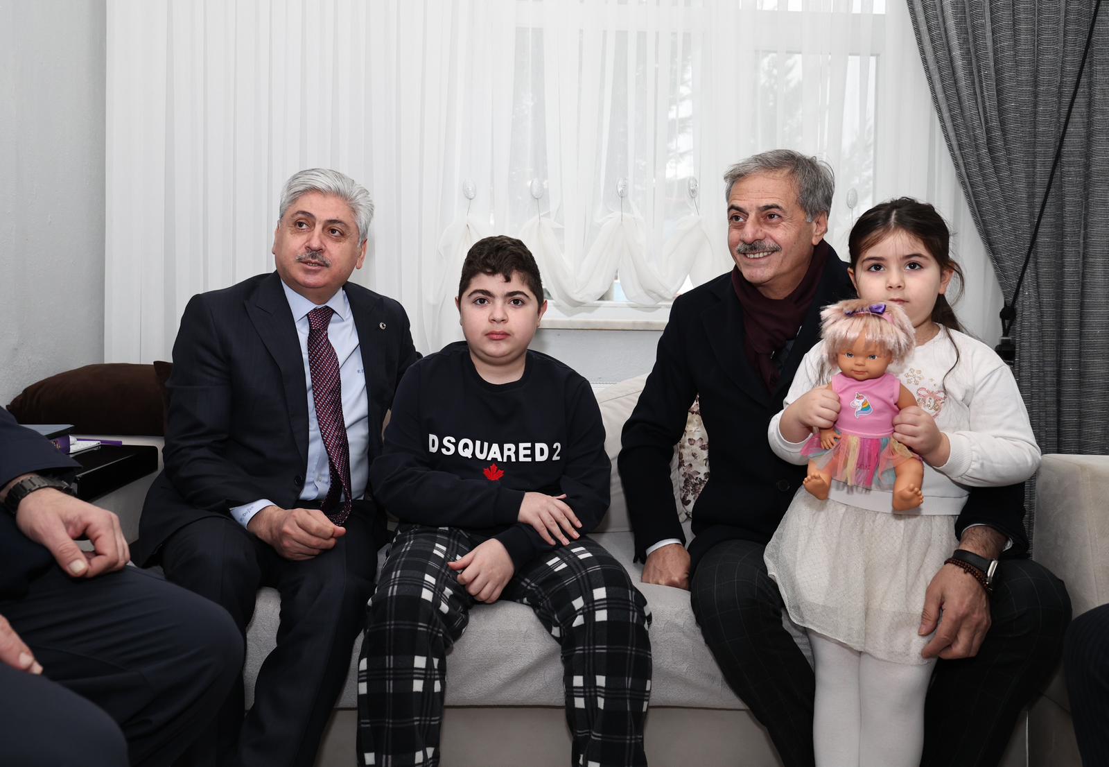 Vali Doğan ve Başkan Alemdar’dan anlamlı ziyaret: “Harun’un nefesine hep birlikte umut olalım”