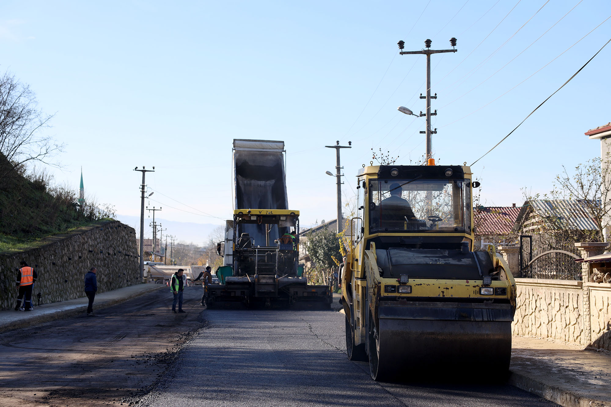 Altındere’de altyapının ardından üstyapı da yenileniyor