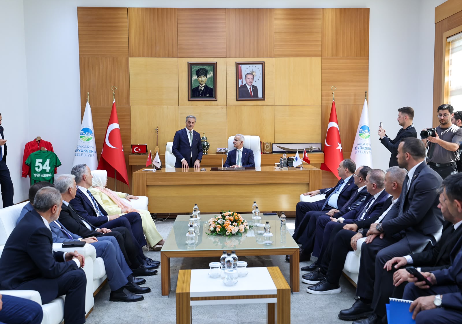 Bakan Uraloğlu Büyükşehir’e müjdeyle geldi: “Doğu Çevre Yolu bu yıl başlıyor”
