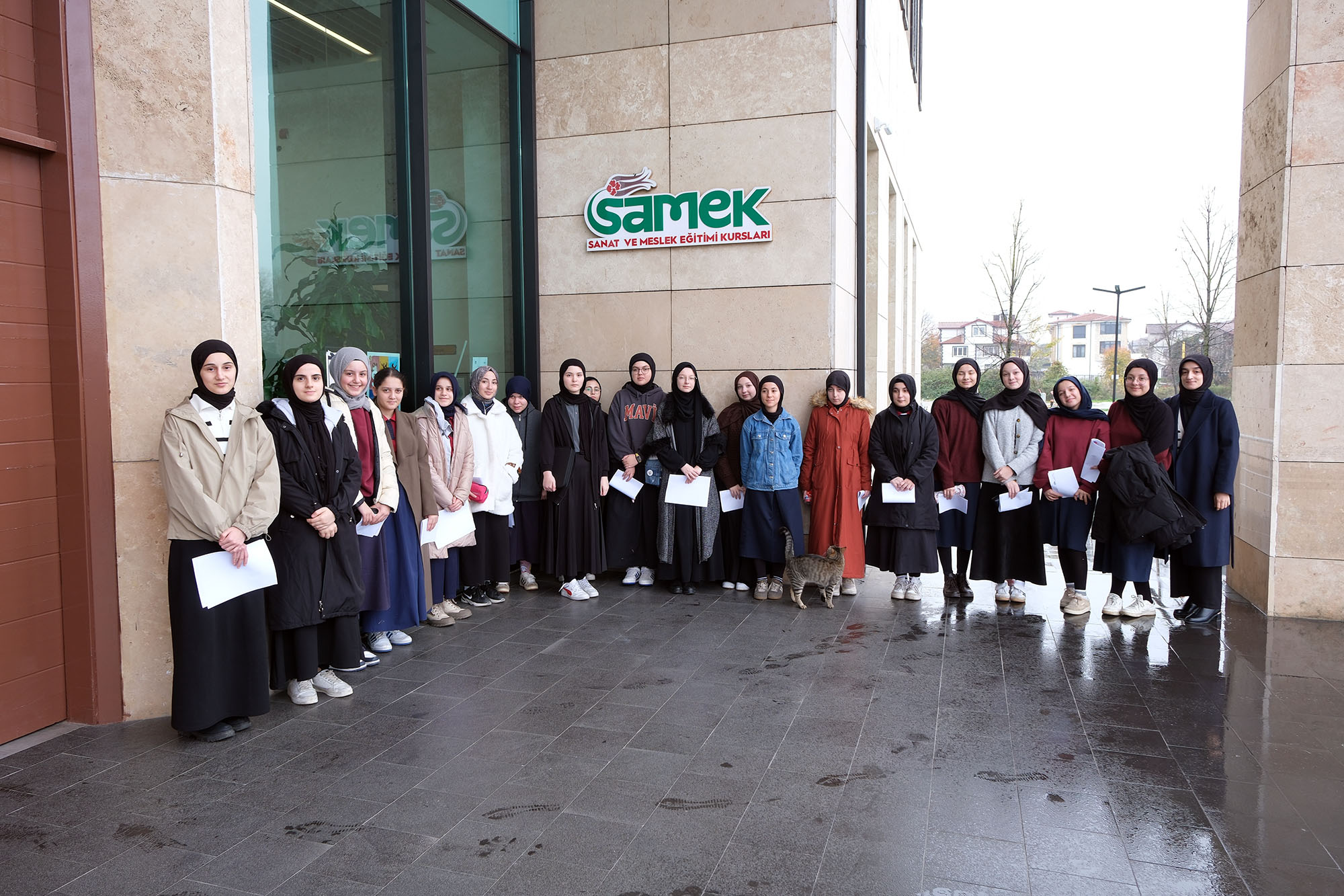 SAMEK atölyelerinde minikler seramikle, gençler tezhiple tanıştı