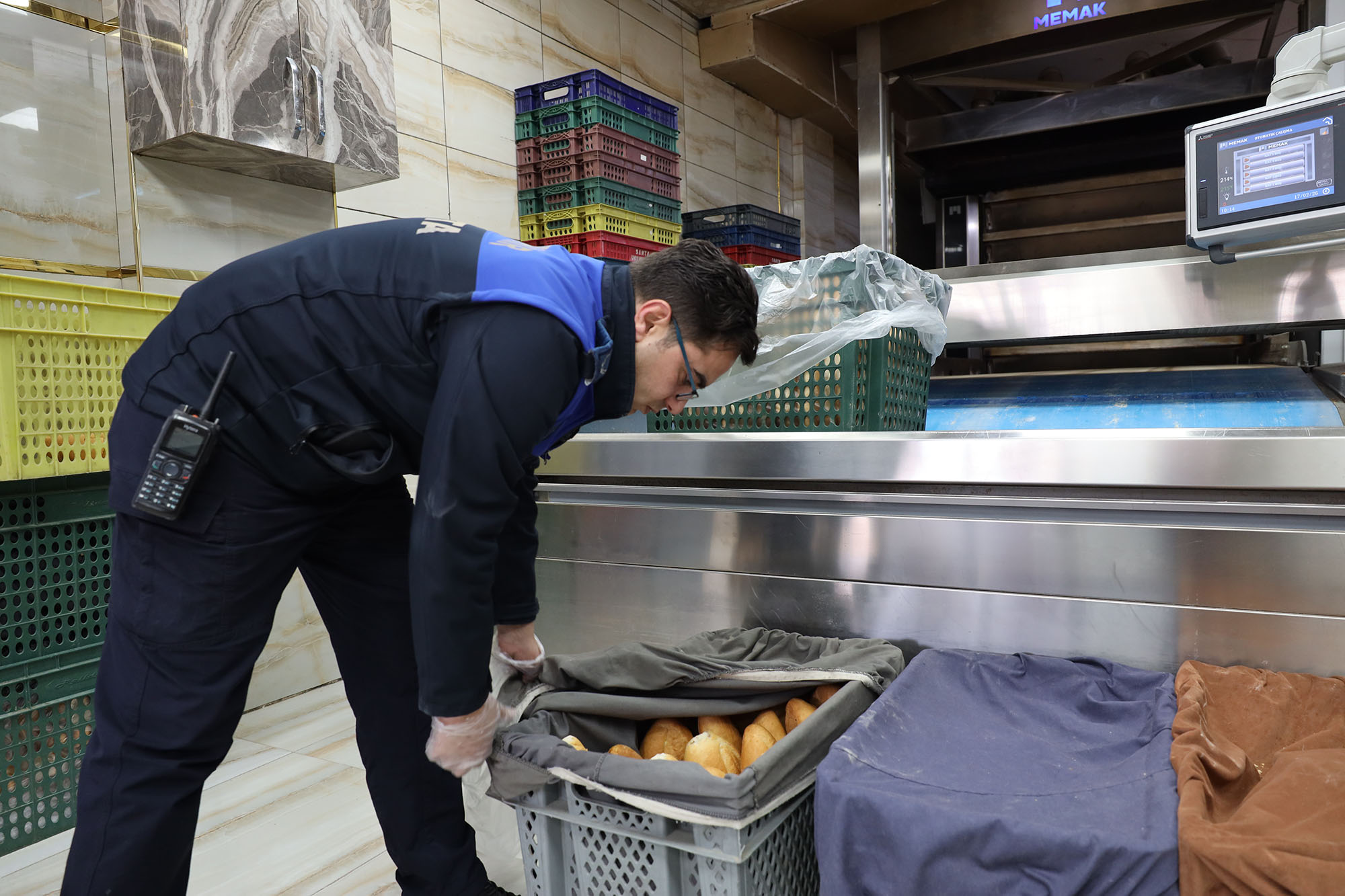 Büyükşehir Zabıtası Ramazan öncesi fırınları tek tek denetledi