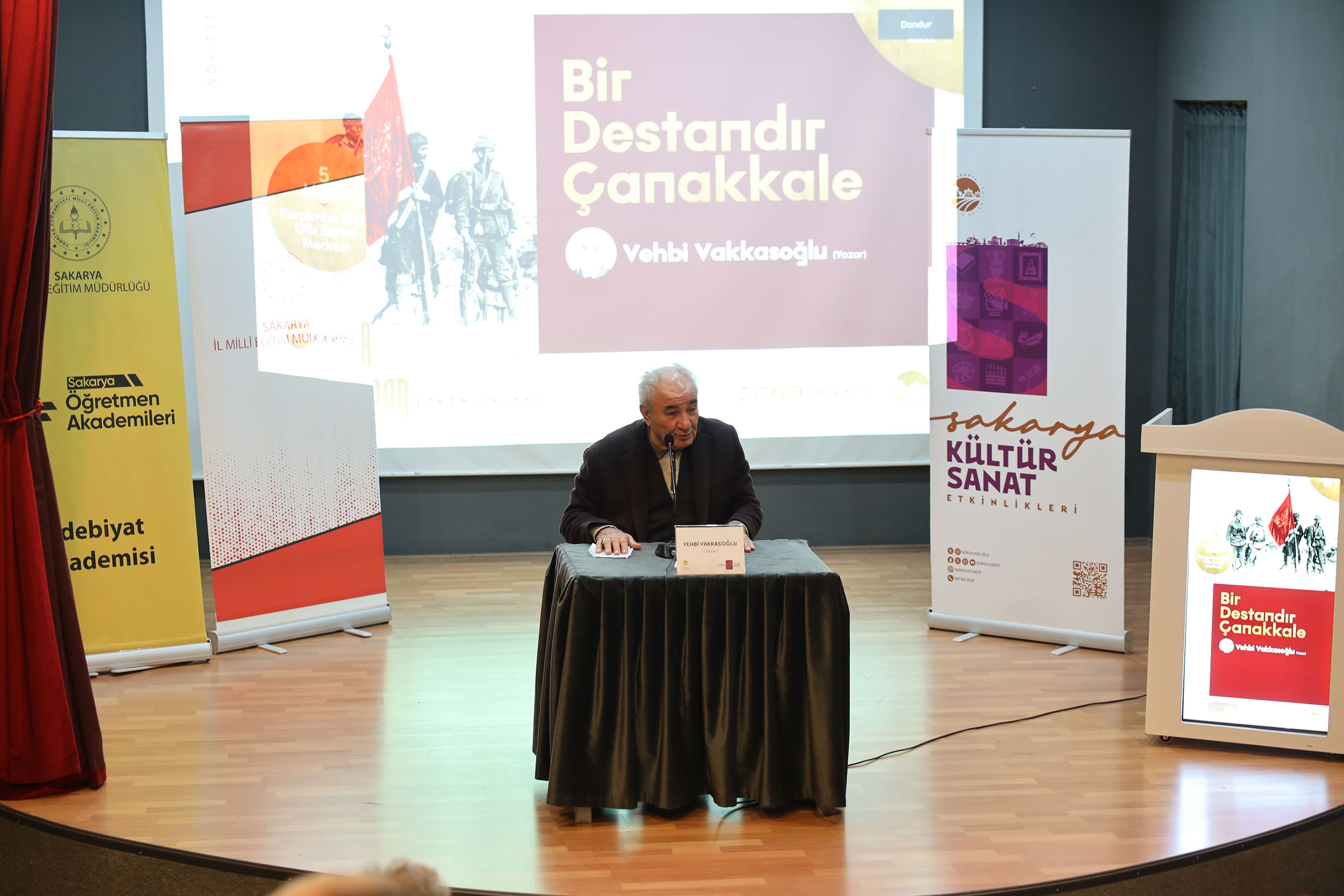 Vehbi Vakkasoğlu OSM’de Çanakkale’yi anlattı