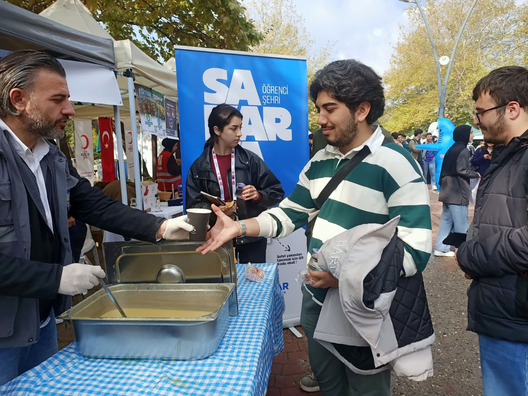 Büyükşehir’den üniversiteli gençlerin içini ısıtan hareket