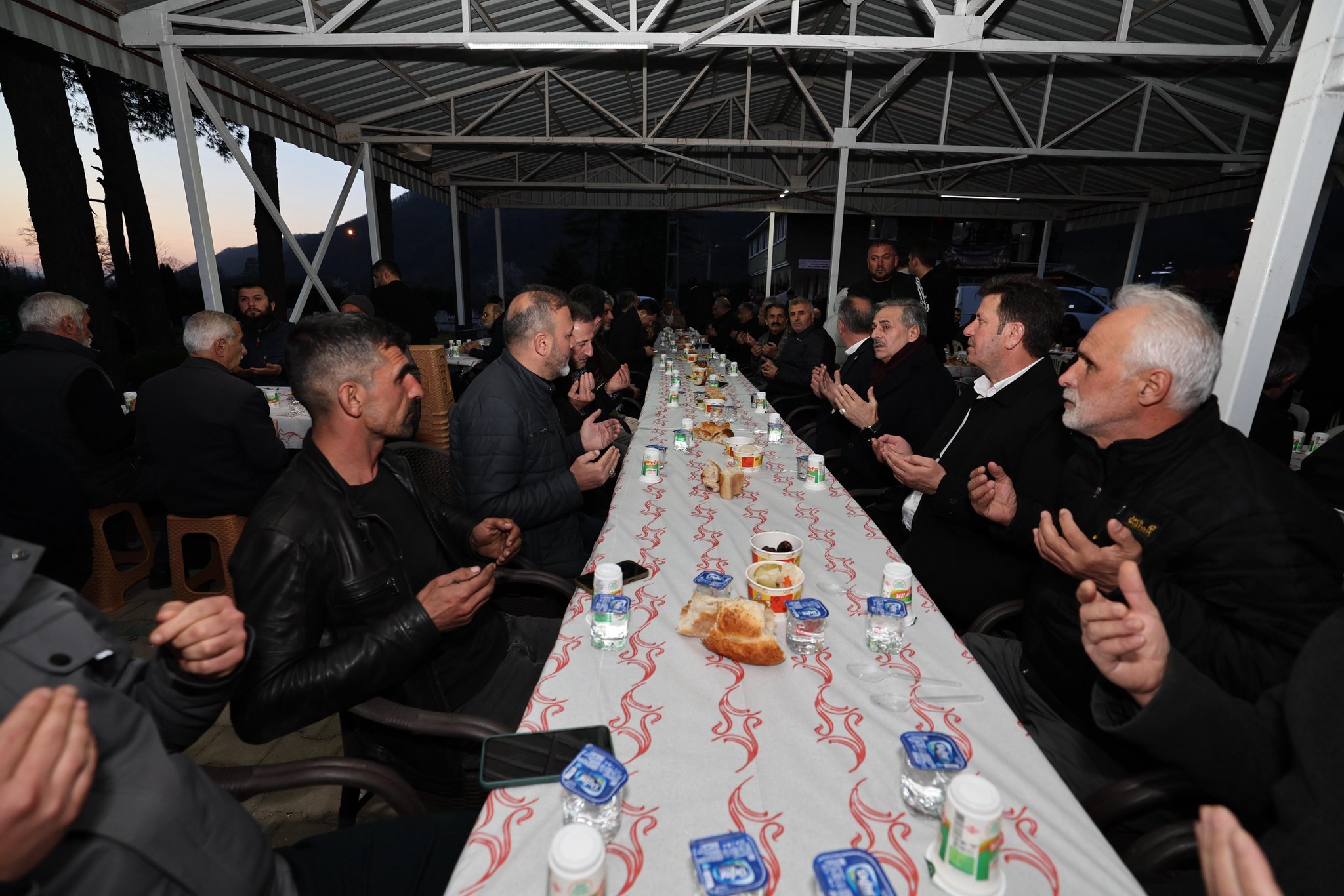 “Şehrimize, hemşehrilerimize sözünü verdiğimiz işleri bir bir tamamlıyoruz”