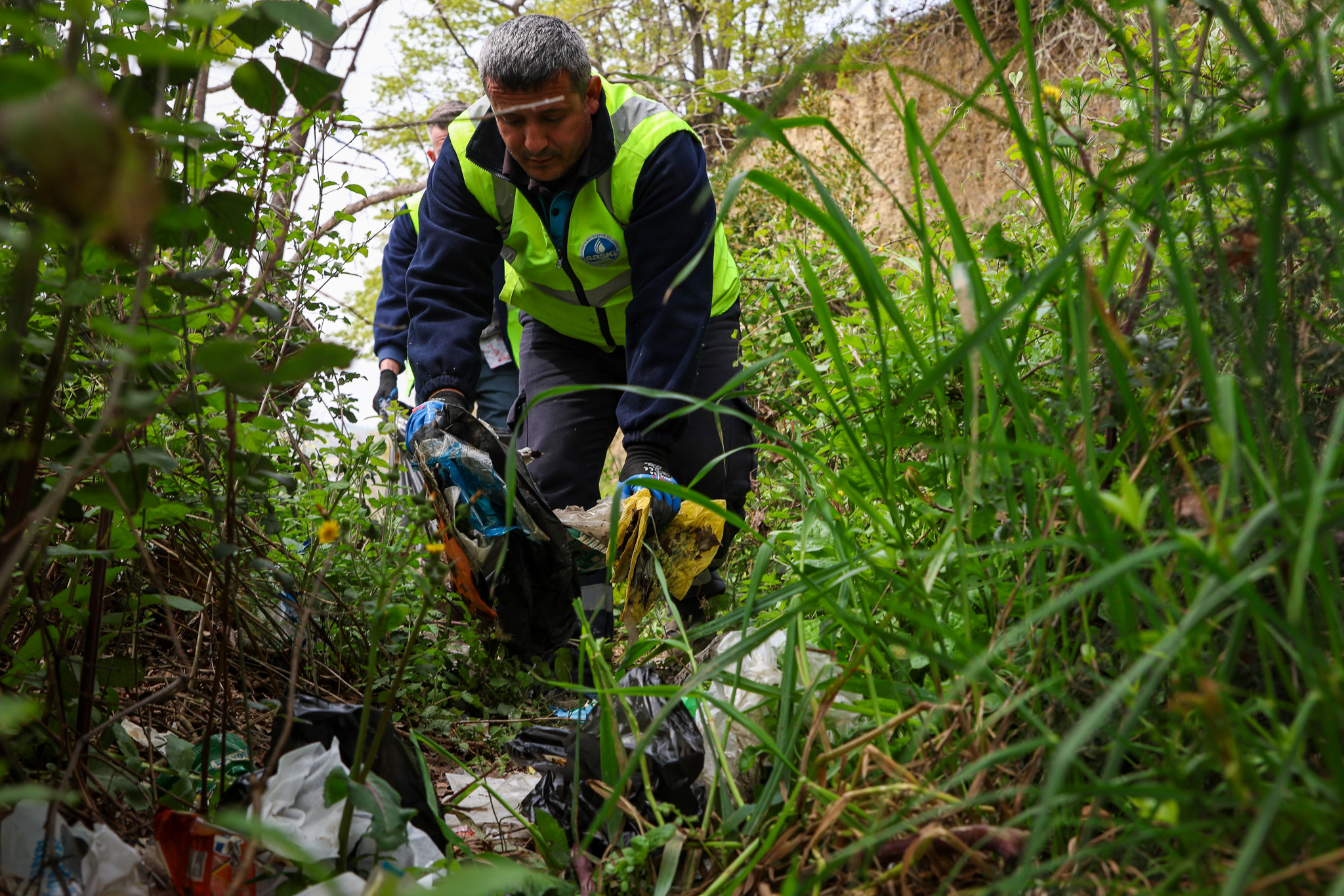 Sapanca Gölü’nün her bir karışı Büyükşehir’in takibinde: Tonlarca atık topladılar…