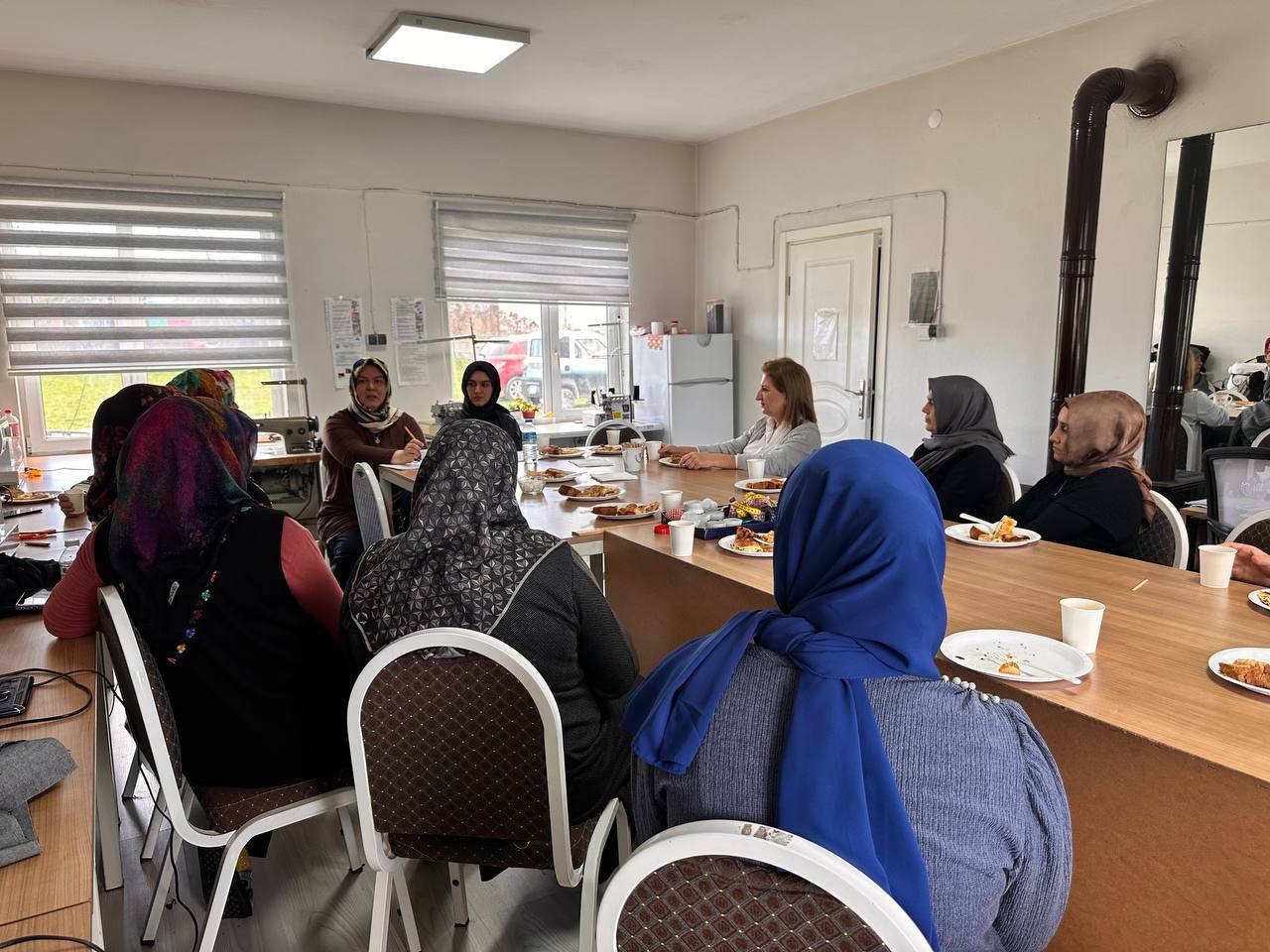 Büyükşehir’in “Kadın Kadına” projesi 16 ilçede sahada