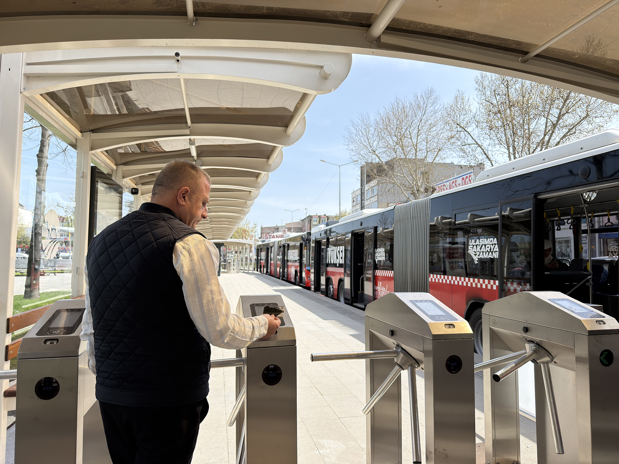 Metrobüs için yeni dönem yarın başlıyor: Turnikeler aktif, sefer sayısı artıyor