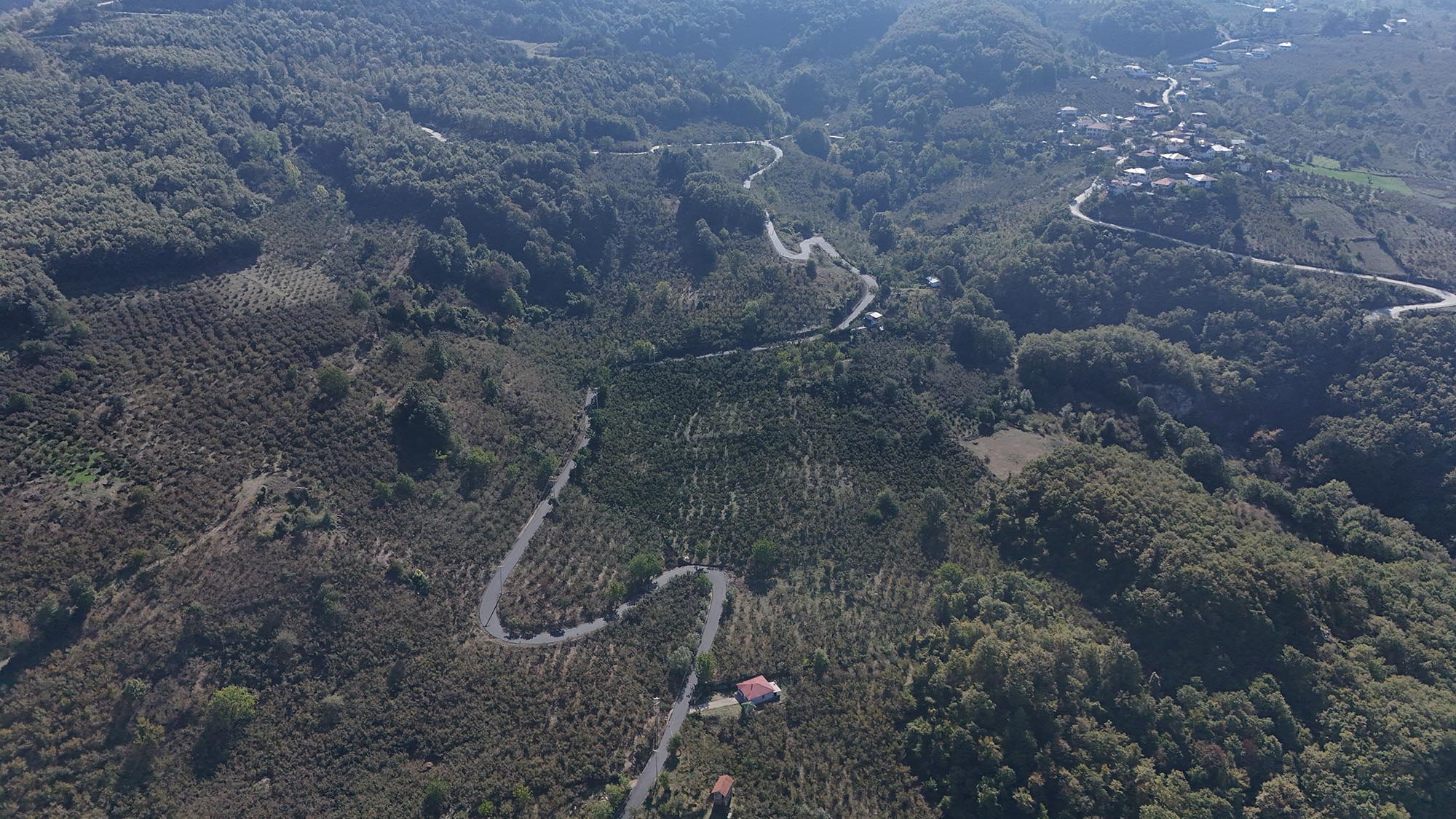 Akyazı’nın kırsalına giden yollar Büyükşehirle güzelleşti