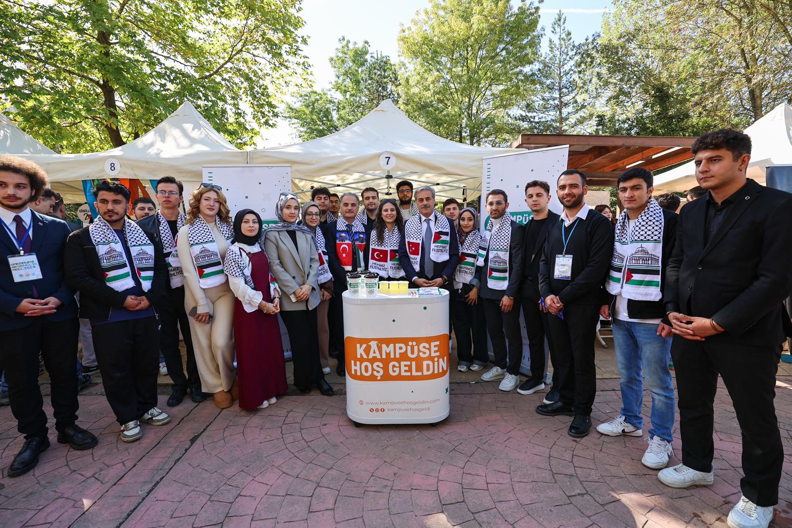 Yusuf Alemdar güzel gelişmeyi gençlerle paylaştı: “Şehir Kütüphanesi için çalışmalar başlıyor”