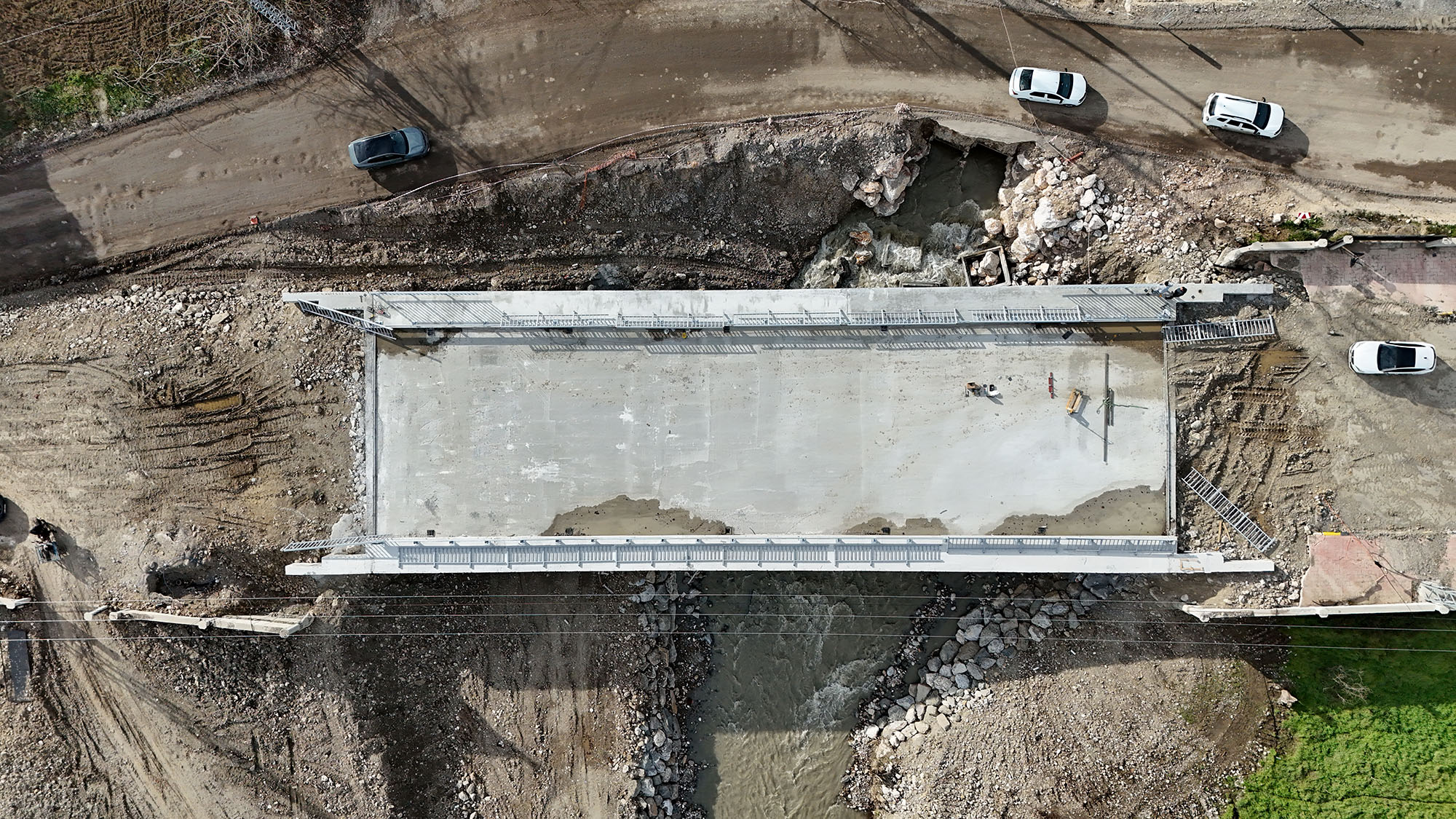 Karapürçek’i şehre bağlayan köprüde sona doğru