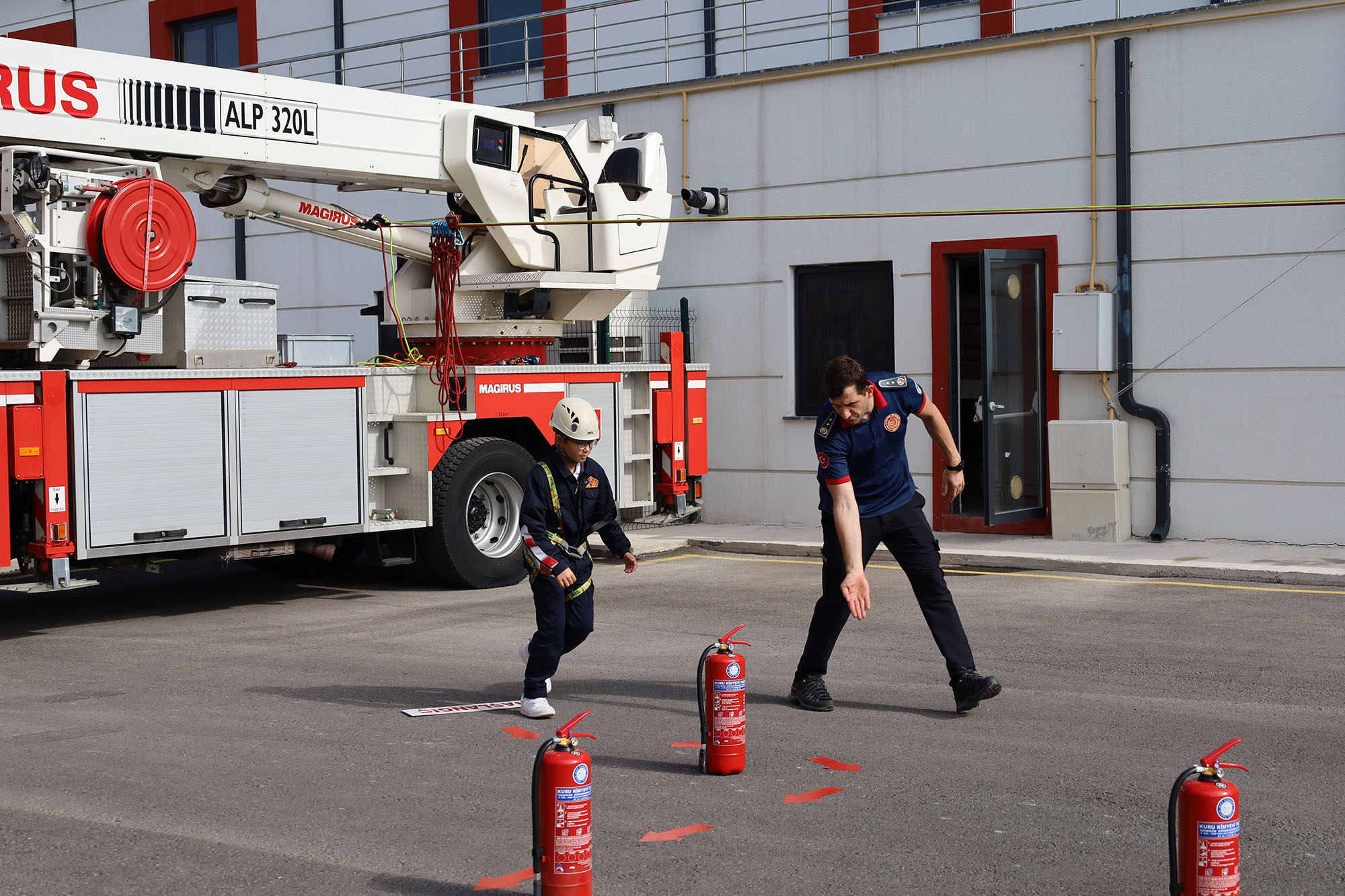 Büyükşehir itfaiyesinden miniklere afet bilinci