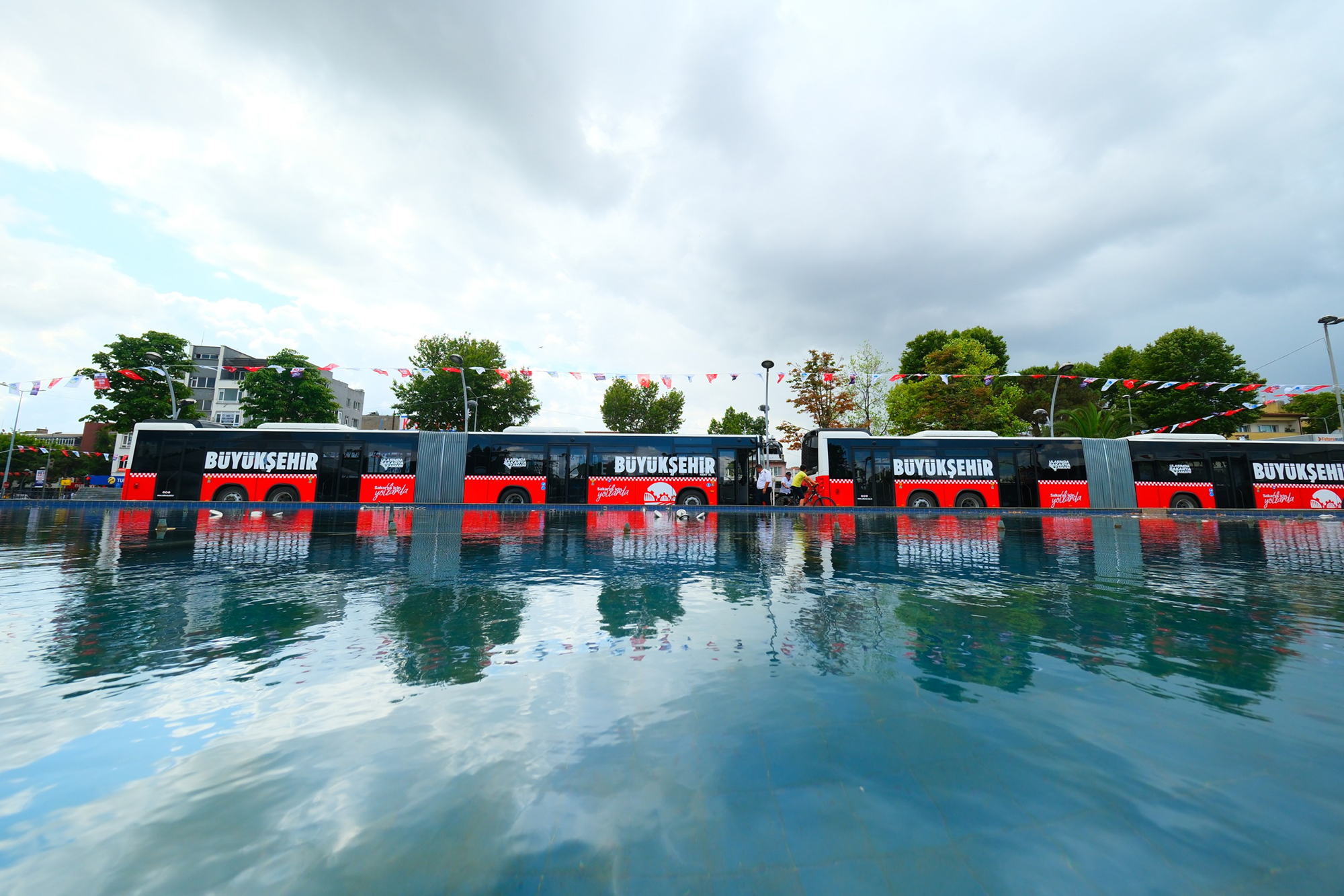 Dünya Toplu Taşımacılık Günü’nde ulaşımın gizli kahramanlarına mesaj