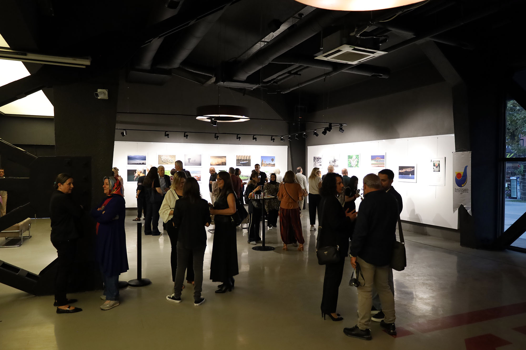 SAGÜSAD’ın 30. yılı Sanatçı İsmail Arzu Açıkel anısına özel sergiyle taçlandı