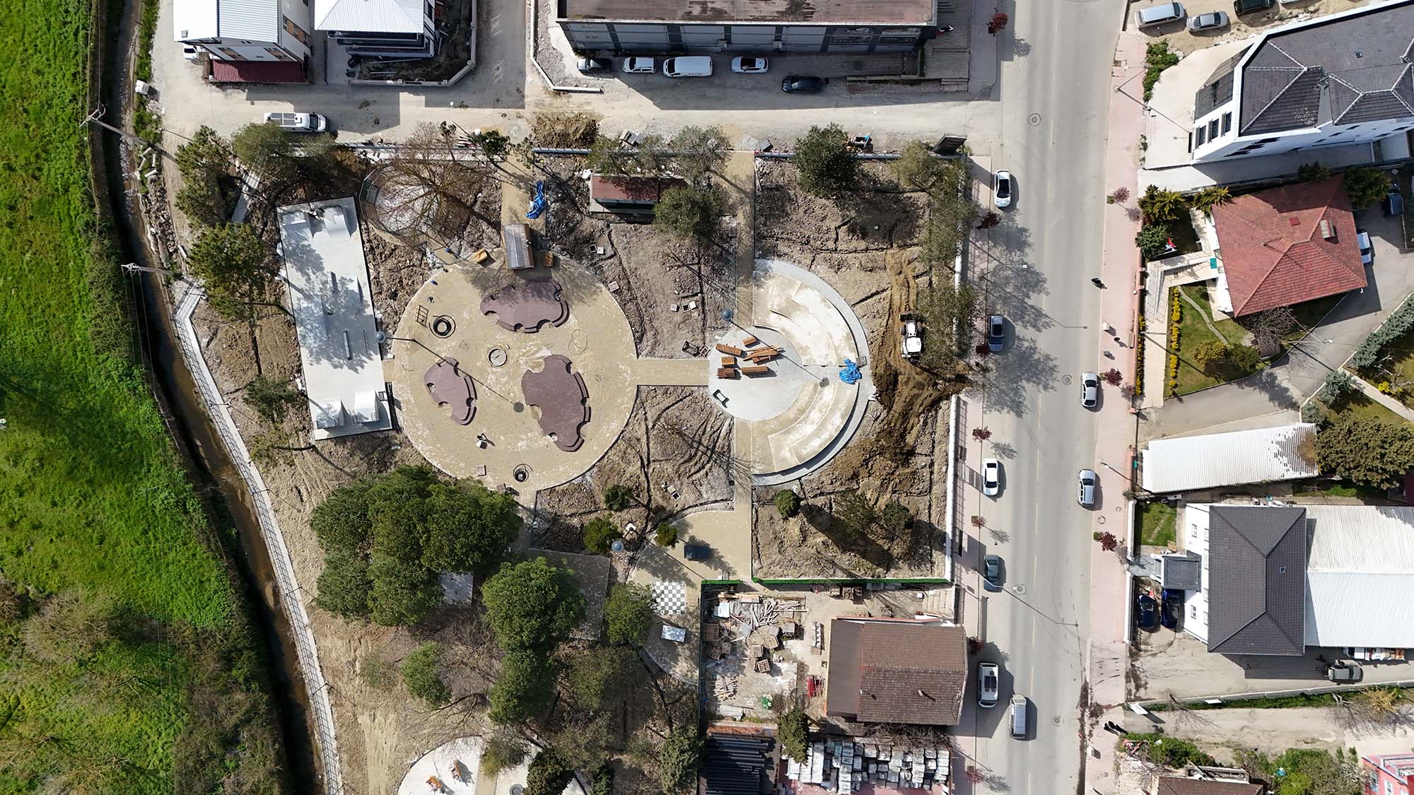 Kaynarca yeni buluşma noktasına kavuşuyor: Satranç alanı, ayak tenisi, tırmanma alanı, kaykay pisti…