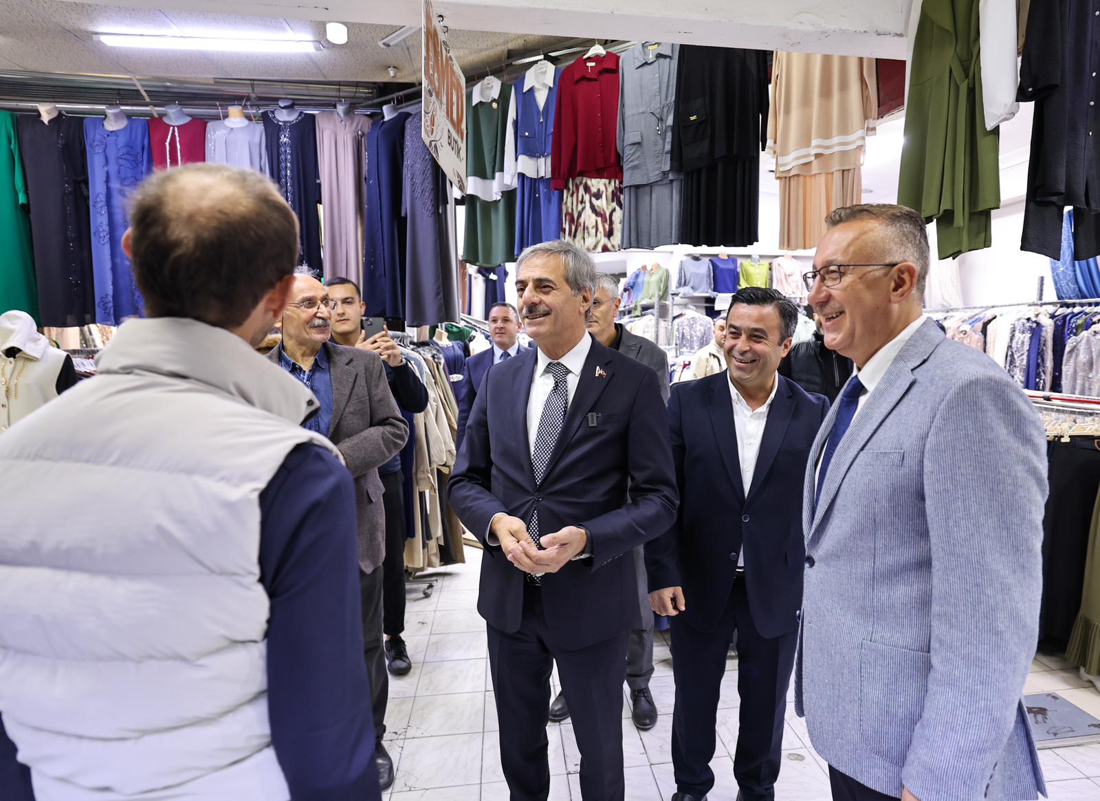 Katlı Pazar’ın yeniden güçlü bir merkez olması gerekiyor