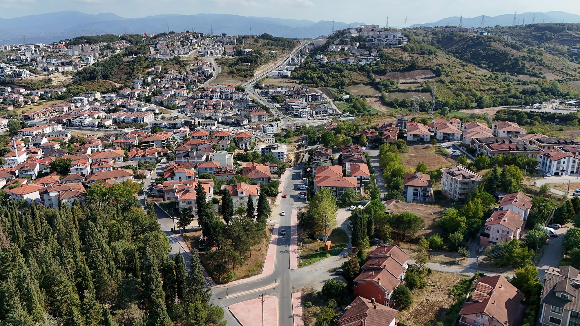 Serdivan’ın trafik yükünü hafifletecek hamle: O hattın genişliği 20 metreye çıkıyor