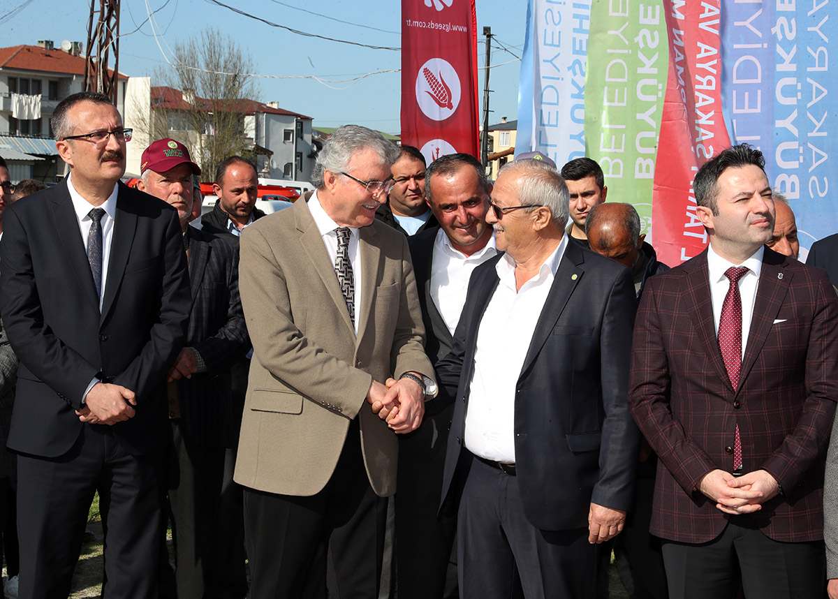 Üreticiye 10 bin 640 kilogram yağlık ayçiçeği tohumu desteği