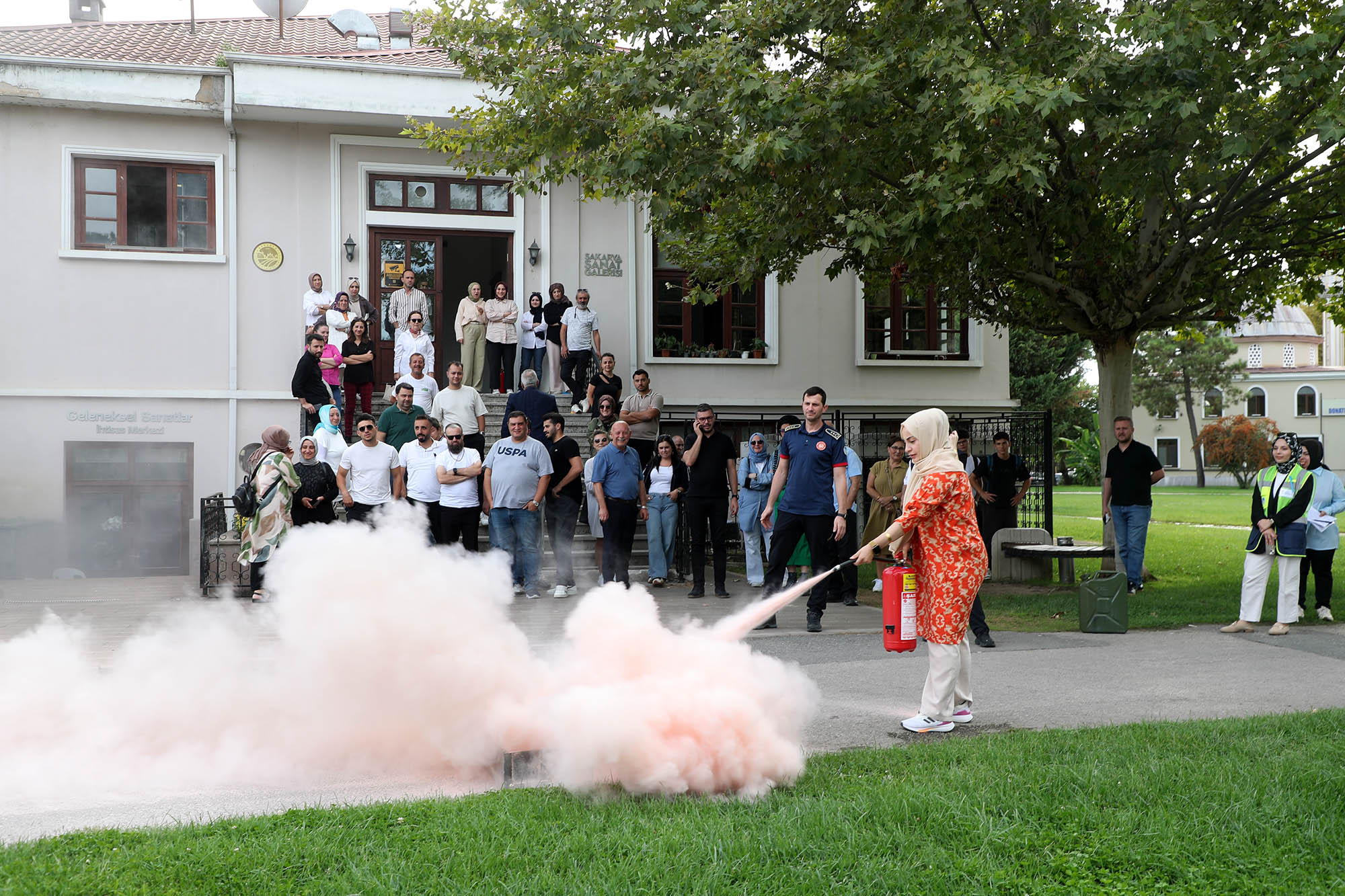 İtfaiyeden yangın anında doğru müdahale eğitimi