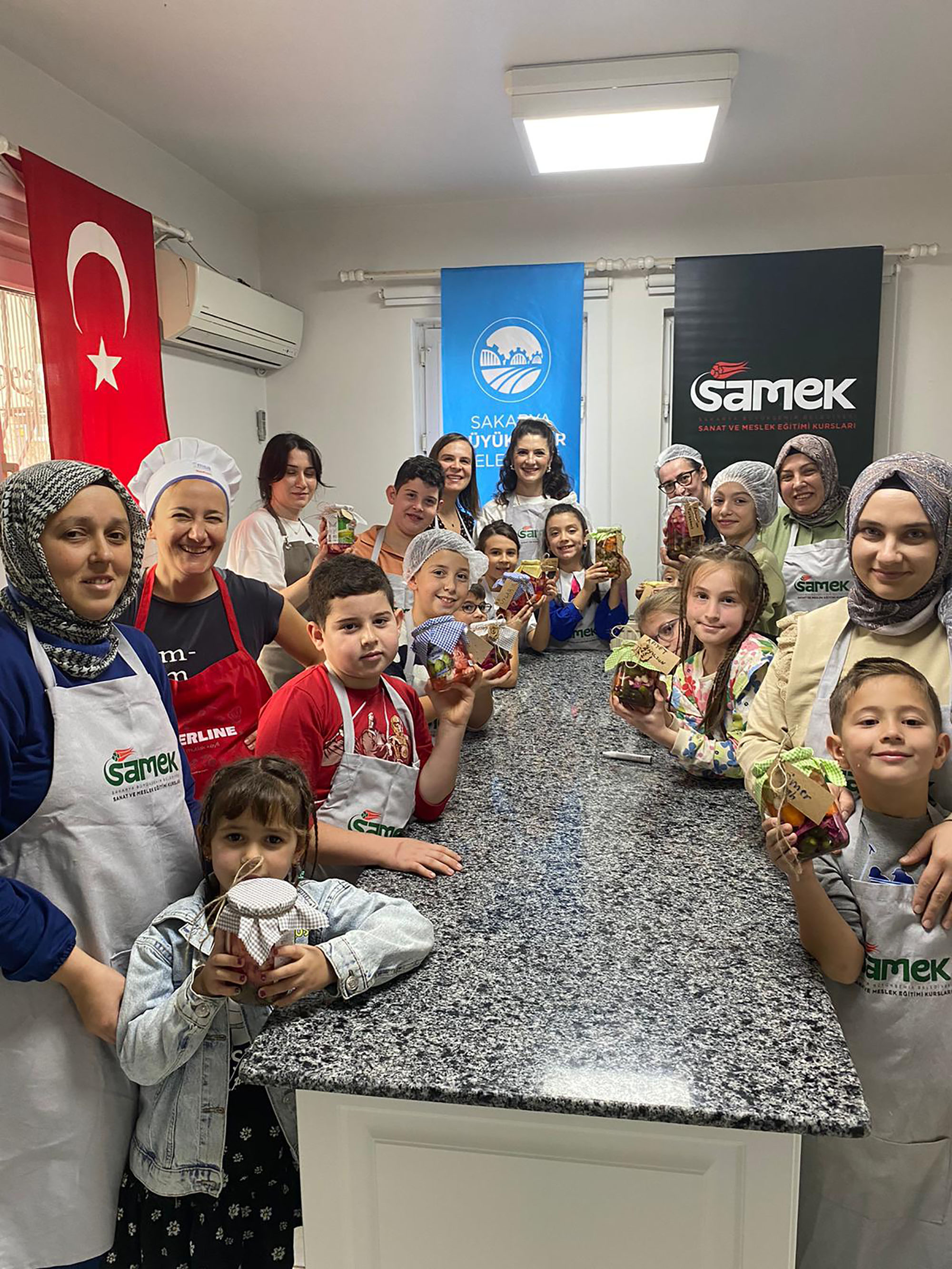 SAMEK’lerde ilk kez: Ara tatil anne-çocuk atölyeleriyle renklendi