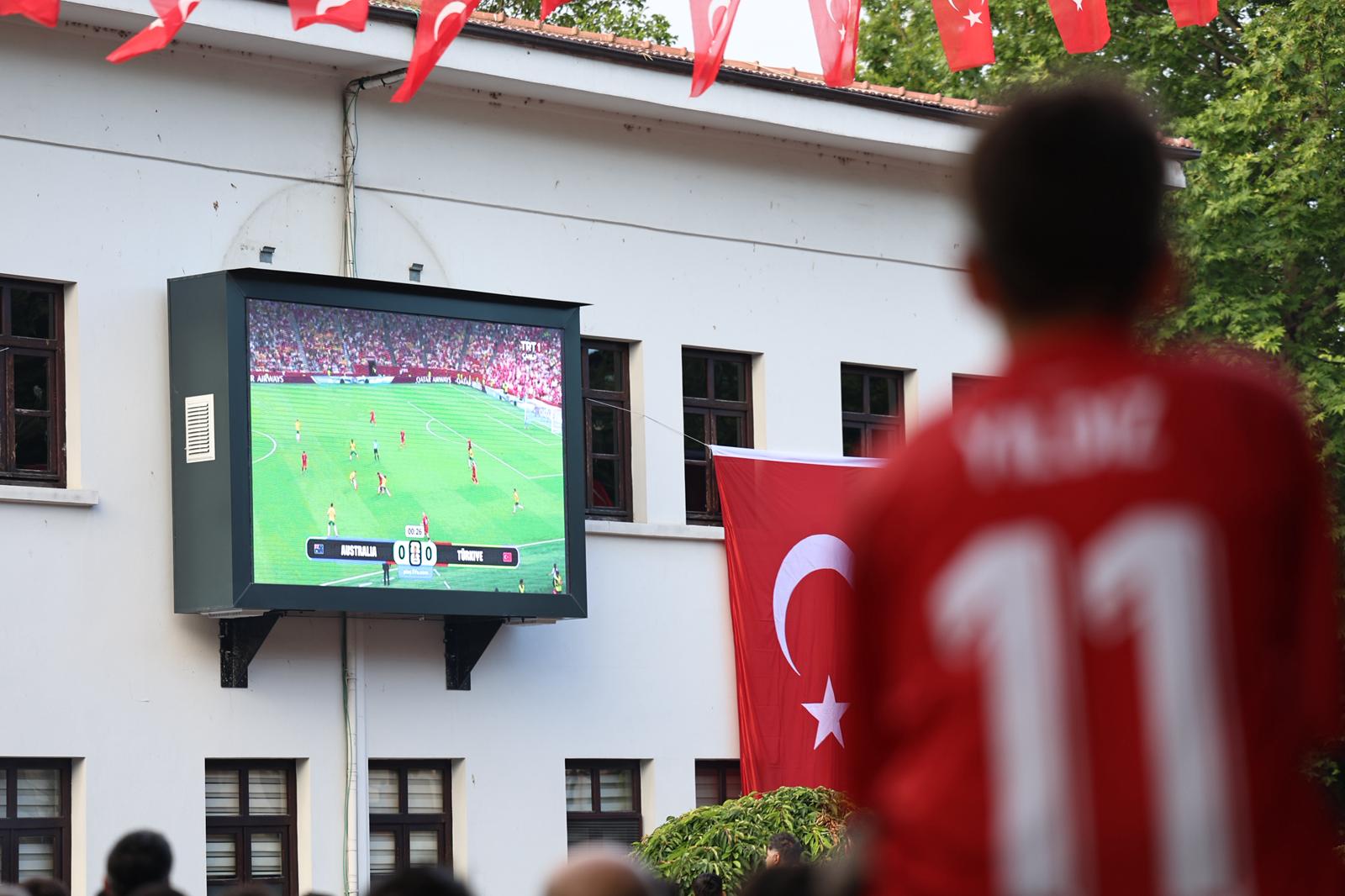 Milli heyecan iki noktada yaşanacak: Büyükşehir’den iki dev ekran