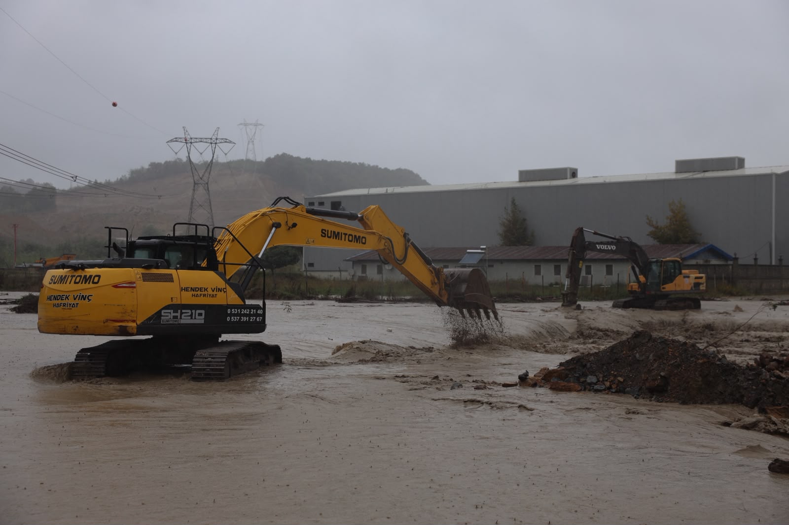 Başkan Alemdar Sapanca ve Geyve’deki afet bölgelerinden son durumu açıkladı