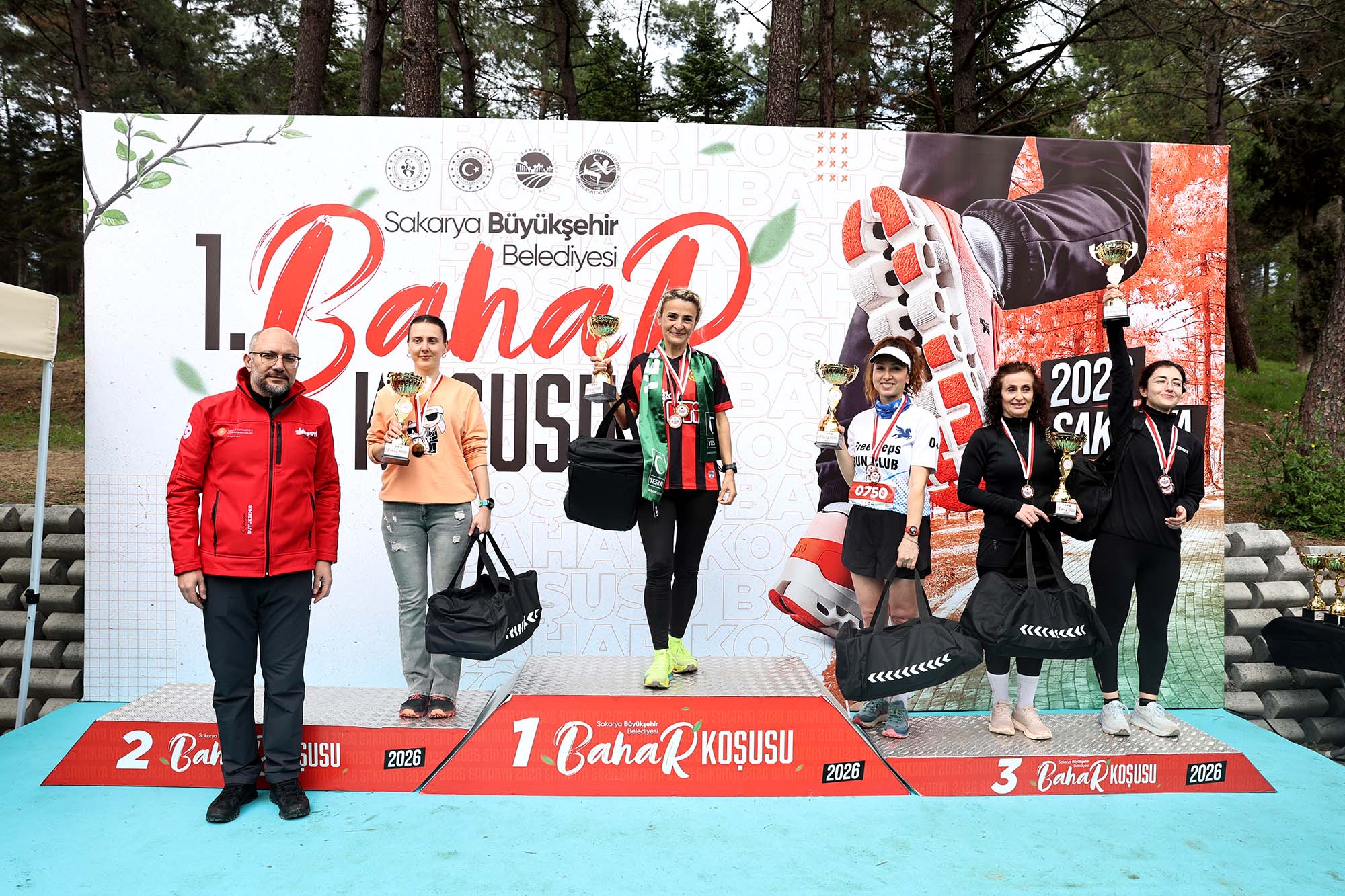 Sapanca’da Bahar Koşusu heyecanı: 700 sporcu Huzur Koridoru’nda buluştu