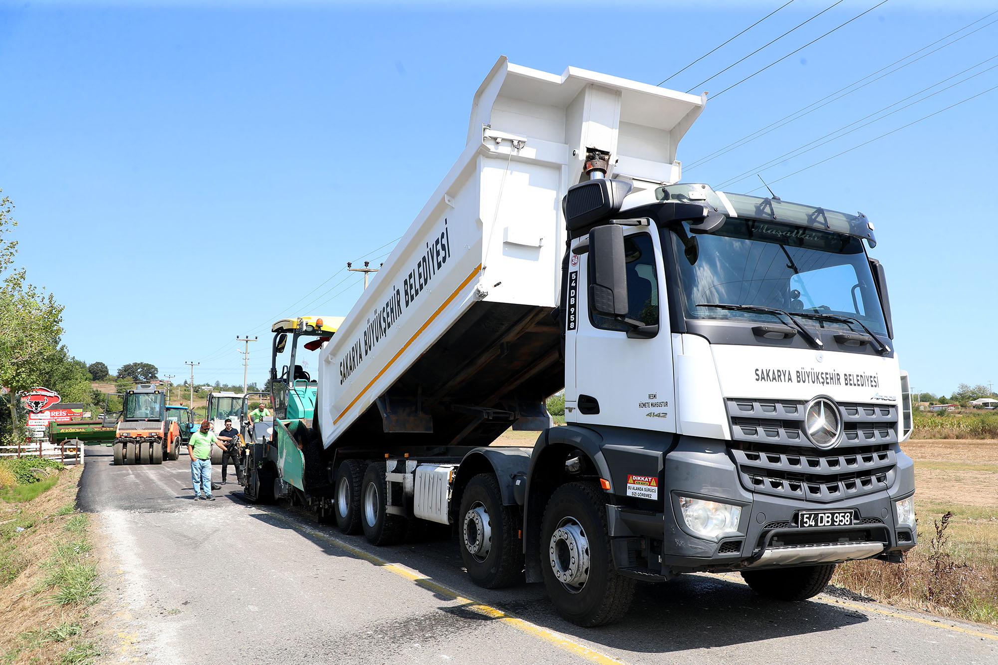 Büyükşehir’den Kazımpaşa Caddesi’ne sıcak asfalt
