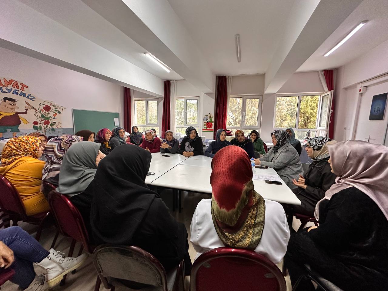 Büyükşehir’in uzmanları kırsalda “Kadın Kadına” projesi için sahaya indi