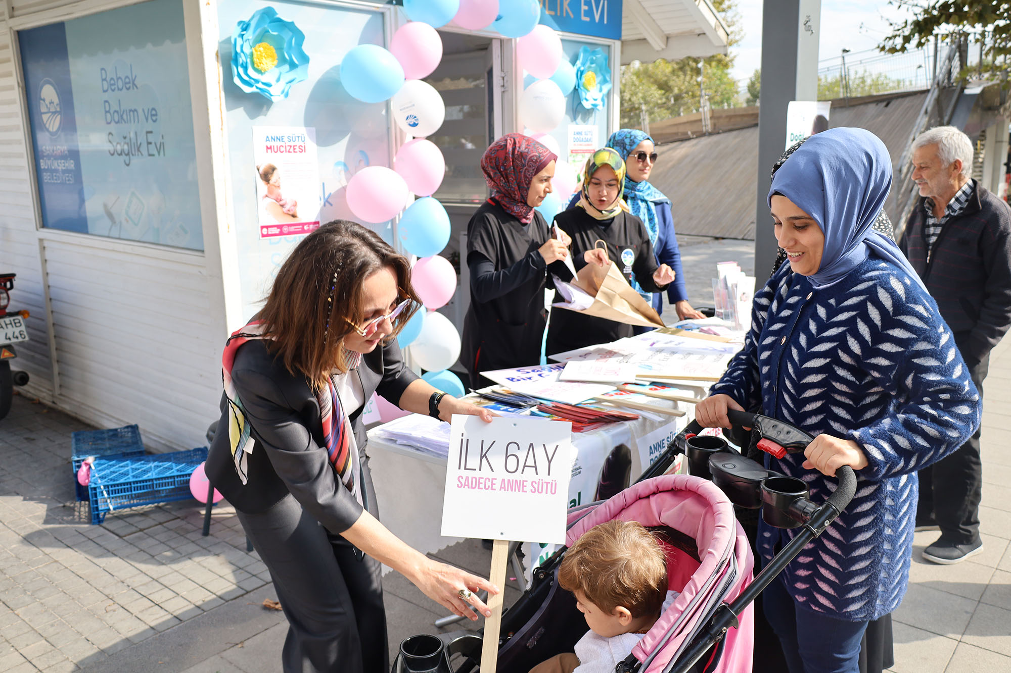 Emzirme Haftası’nda annelere özel program: “Bir damlasında bin fayda”