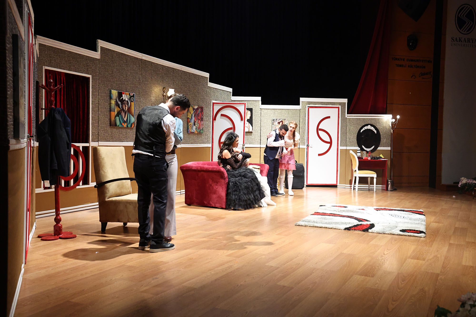 “Şahane Düğün” oyununa yoğun ilgi