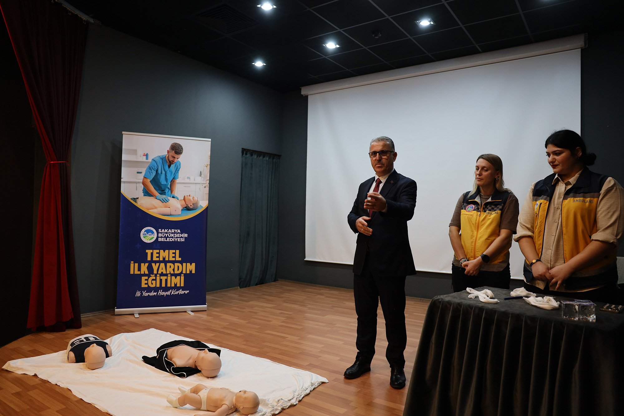 Büyükşehir temel ilk yardım eğitimleriyle vatandaşları bilinçlendiriyor