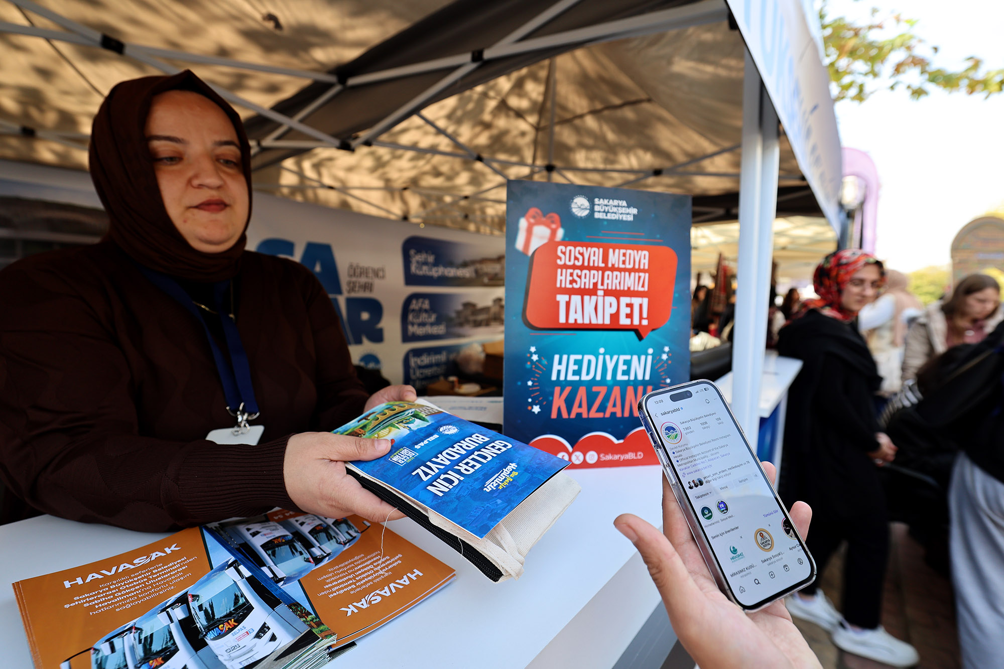 Üniversitede Büyükşehir rüzgârı: İkramlar, hediyeler… 