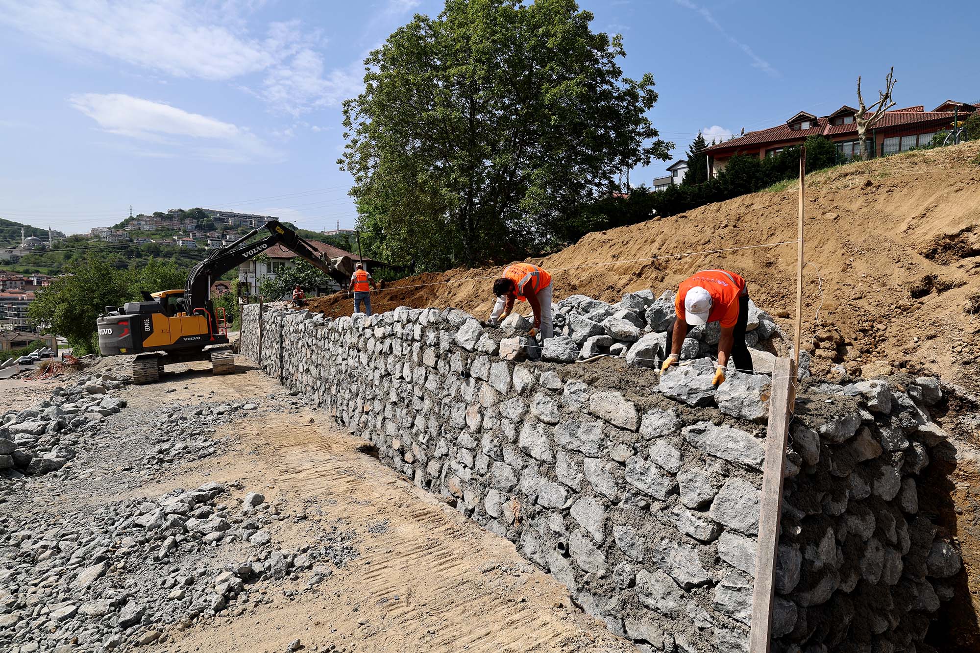 Serdivan’da sürücülere nefes aldıracak yeni kaçış güzergahı açılıyor: Asfalt işlemi başladı