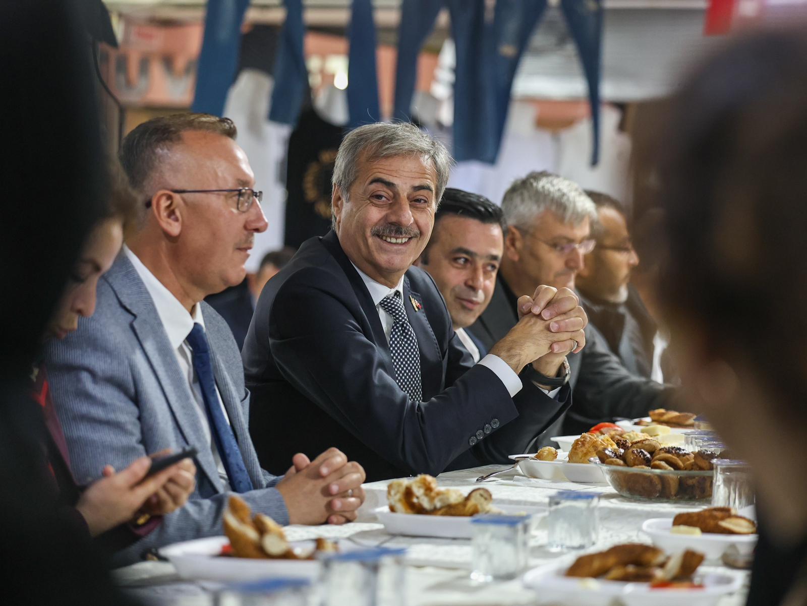 Katlı Pazar’ın yeniden güçlü bir merkez olması gerekiyor