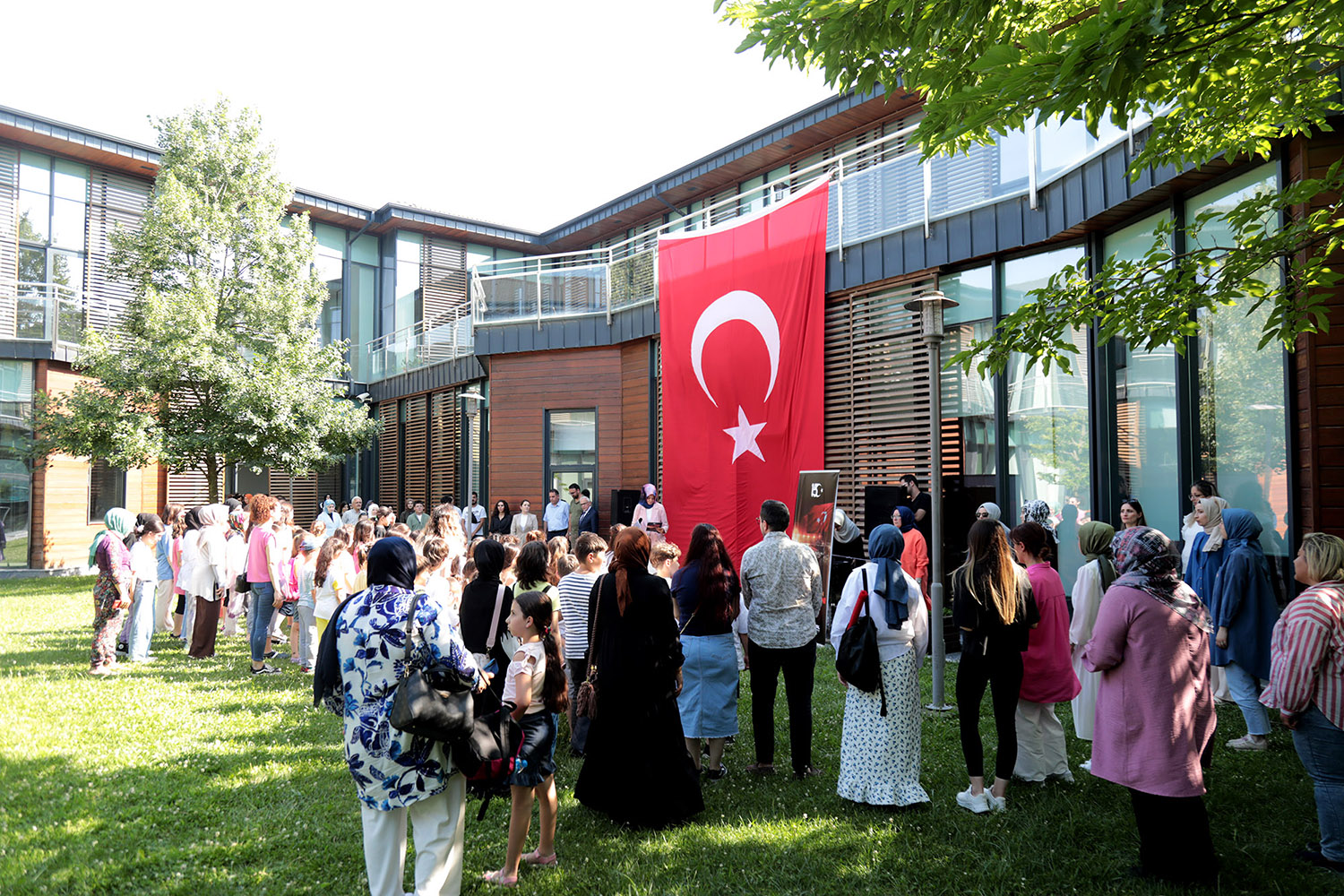 Minik öğrencilerden anlamlı etkinlik