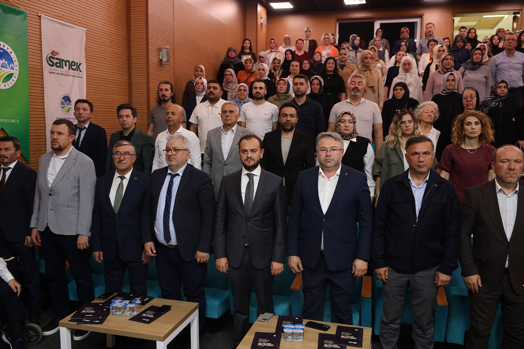 SAMEK’in yıl sonu sergileri Geyve’de başladı