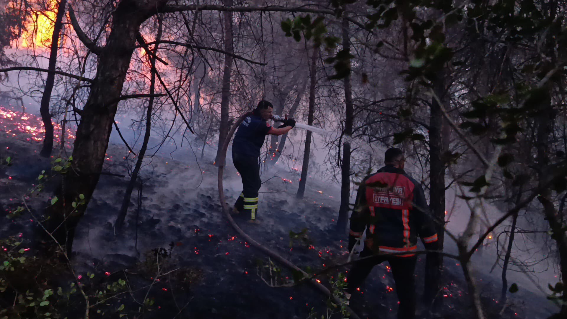 Büyükşehir'in ateş savaşçılarının zorlu 4 günü