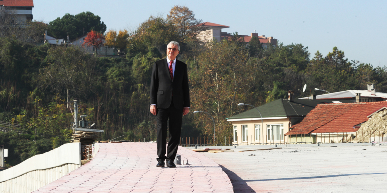 “Sakarya Köprülü Kavşağı’nı bu hafta  iki yönlü olarak trafiğe açacağız”