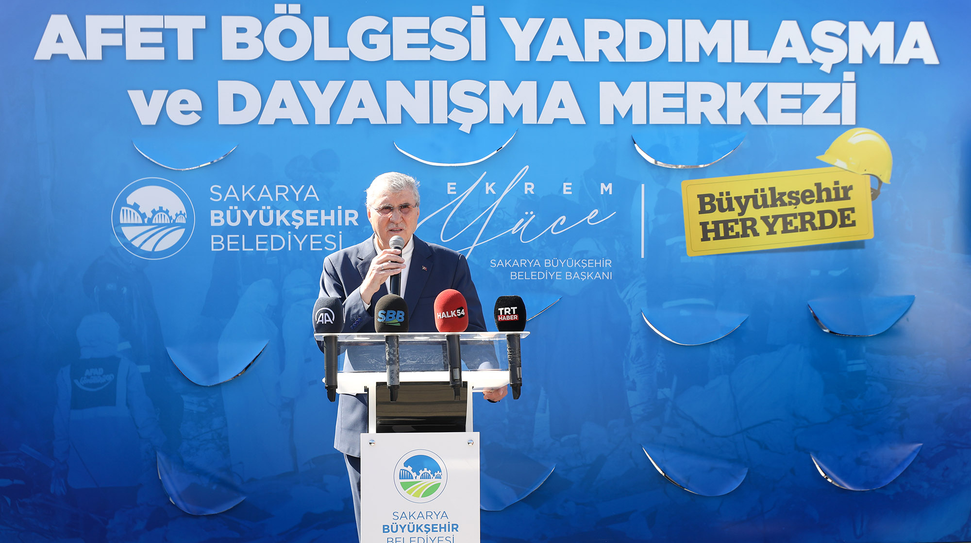 Büyükşehir enkazdan kurtarılan can dostlara şifa olacak
