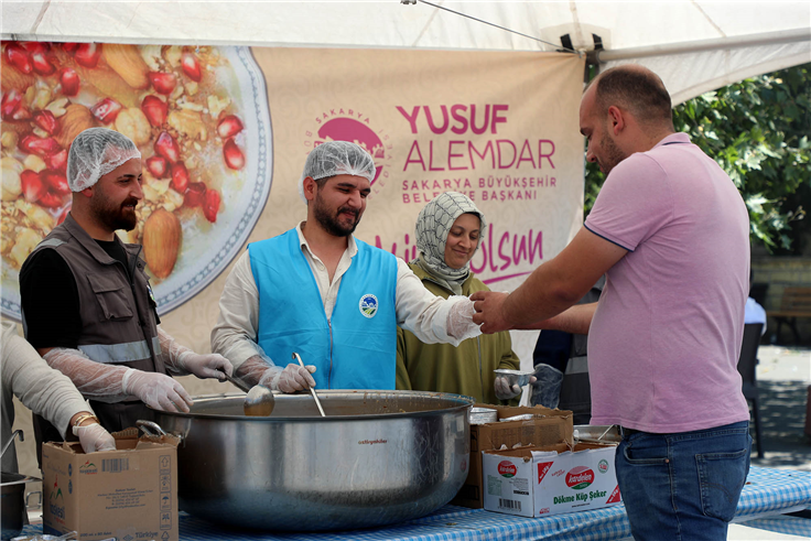 Büyükşehir’den Muharrem ayında aşure ikramı