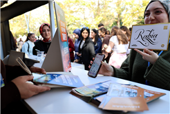 Üniversitede Büyükşehir rüzgârı: İkramlar, hediyeler… 