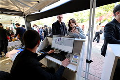 Üniversitede Büyükşehir rüzgârı: İkramlar, hediyeler… 