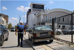 Büyükşehir zabıtası tek tek uyardı: “Yaya geçişleri yayalarındır…”