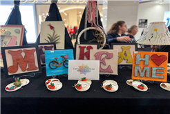 Engelsiz Hobi Atölyelerinin el emeği ürünleri Agora AVM’de sergilendi