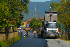 Hendek’te Soğuksu’dan sonra şimdi Hacıkışla: Büyükşehir şehrin yollarını ilmek ilmek işliyor