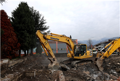 Gençlerin buluşma noktası olacak Sapanca Spor Salonu’nda çalışmalar başladı