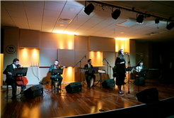 Ziya Taşkent’te Yaprak Sayar konseriyle müzik dolu gece