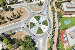 Büyükşehir Sapanca’nın zarafetini misafirlerin giriş kapısına işledi