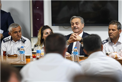 Başkan Alemdar gün aydınlanırken şoförlerle buluştu: “Hiçbir vatandaşımızı yolda bırakmadınız”